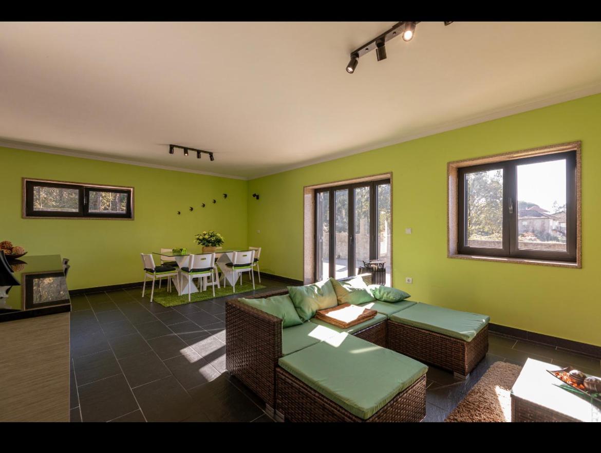 Figueiro Modern Three Bedroom House מראה חיצוני תמונה